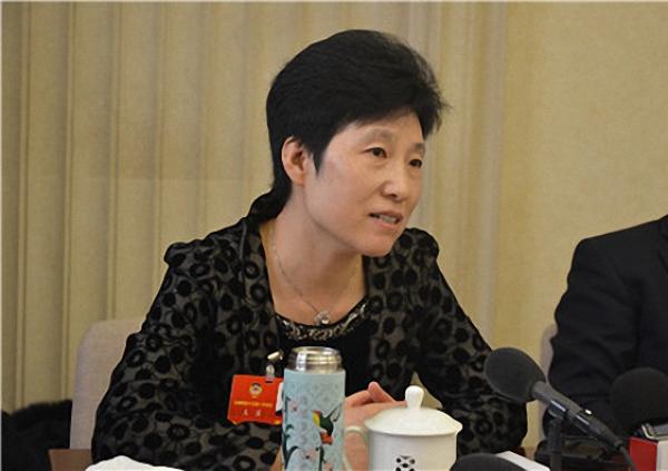 王茜委员:精准脱贫可借助大数据,区块链技术,谨防养懒汉