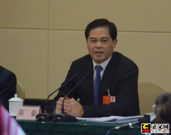 全国人大代表,云南省委书记,省人大常委会主任陈豪.