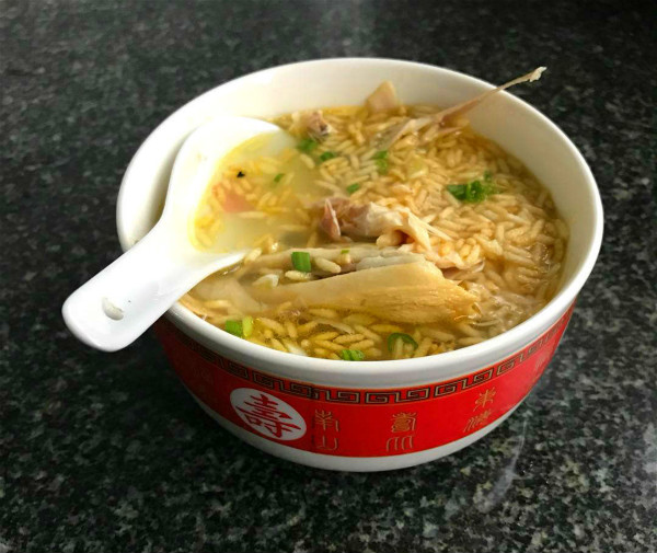 春节特供·风味|来安庆吃一碗老母鸡汤泡炒米|风味|炒米|铁锅_新浪新