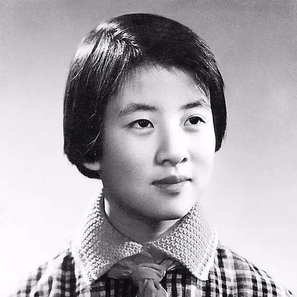 中国最知名小学生黄帅去世 她最大愿望是做普通人|黄帅心语|黄帅|日记_新浪新闻