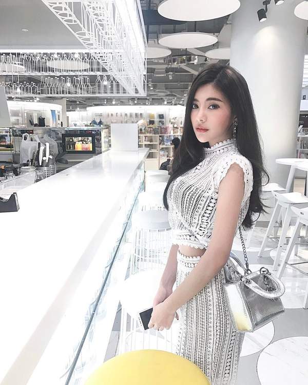 泰国最具"仙气"女神写真 五官纯美,清新脱俗让人着迷