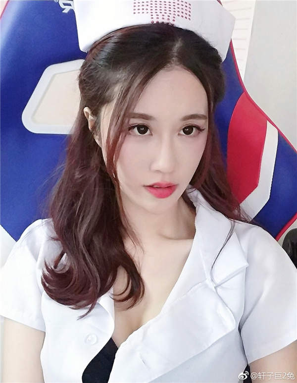 斗鱼第一御姐cos吃鸡吉利服黑丝长腿看了上火