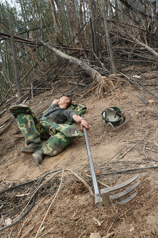 排雷③|最危险雷场的排雷兵:只能用人工,最忌讳放松警惕