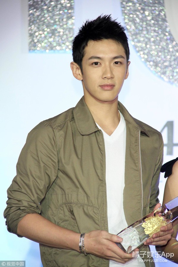 柯震东李毓芬姐弟恋分手?三年恋爱就此结束!