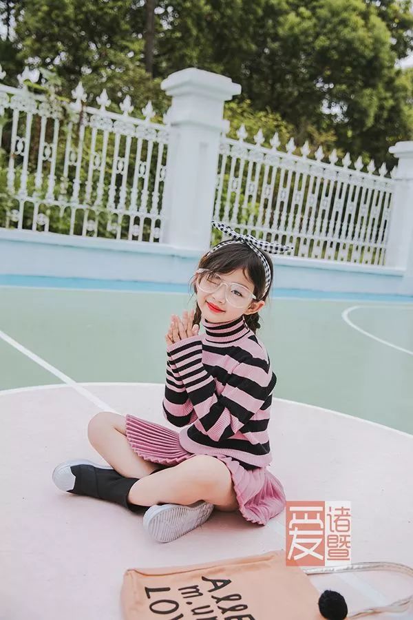 这个7岁小姑娘档期排到明年年底!不得了了啊