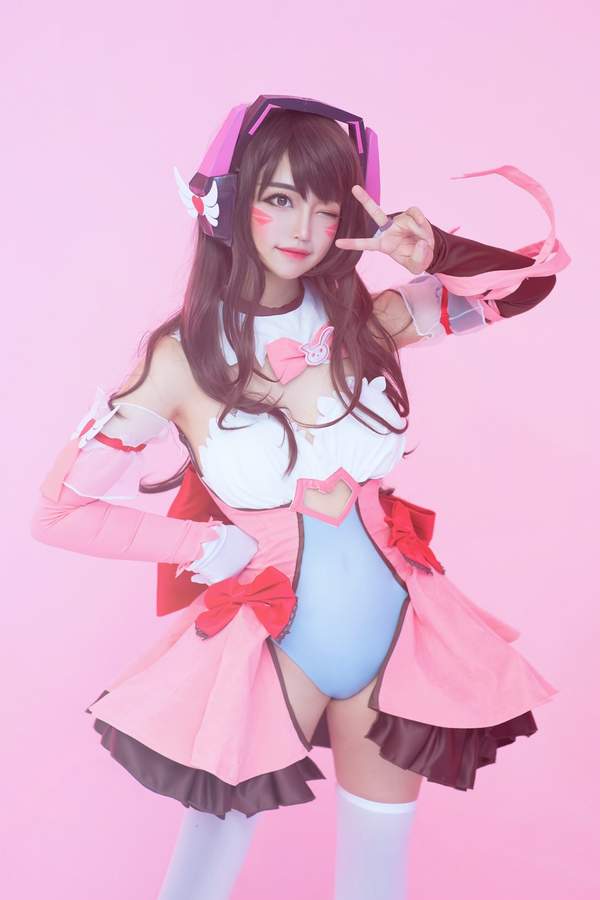 dva,女警黑丝美腿赛高!新年假期福利cos美图赏