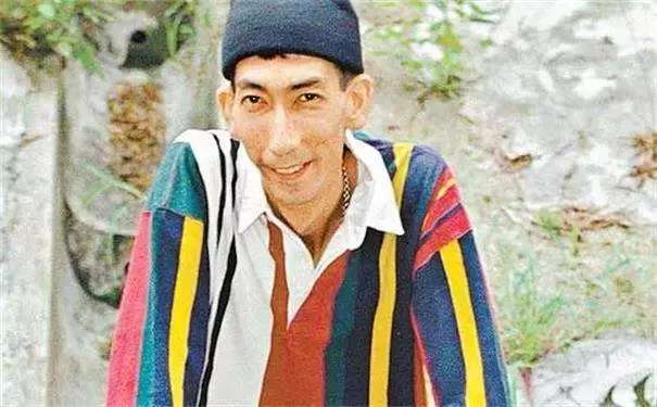 娱乐圈很穷的5位明星 第一位挣得多花的更多