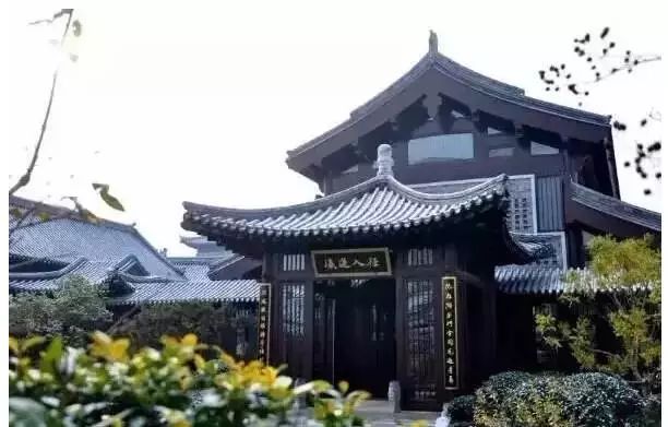 打造文化商都的概念,即墨古城项目重点复建县衙,展馆,文庙,城隍庙