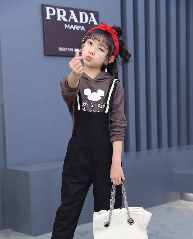 中国童模日赚3万11岁年收入80万梦想是娶迪丽热巴