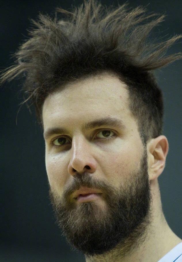 cba犀利哥!弗神你是被他的发型吓到了吗?