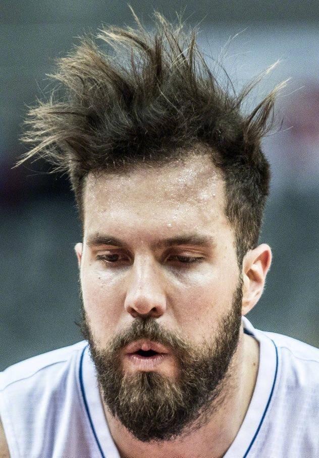 cba犀利哥!弗神你是被他的发型吓到了吗?