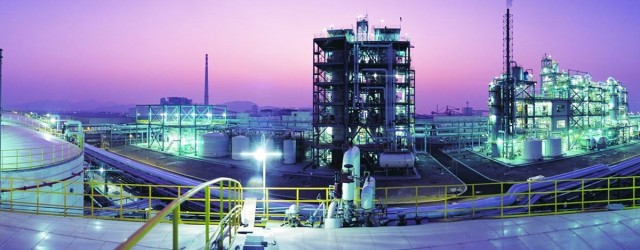 烟台万华化学和泰和新材:控股股东国有股权无偿划转