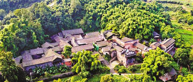 璧山区广普镇大石塔村.