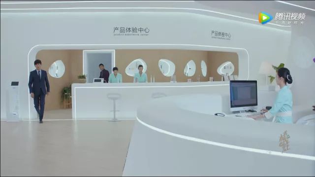 《恋爱先生》中的牙科诊所很大,剧中也提到,现在的诊所大部分都为实用