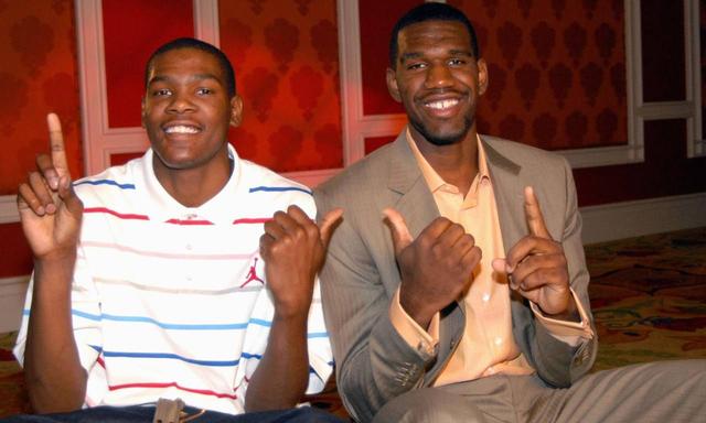 杜兰特11年职业生涯首次霸占榜首,你敢相信这