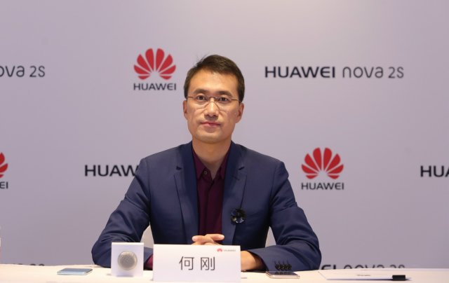 华为消费者业务手机产品线总裁何刚让我们看到了不一样的"理工男",他