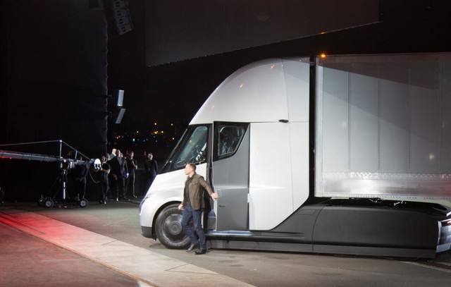 为何特斯拉、高德地图纷纷押注卡车市场?