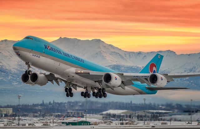 洛克希德公司能制造巨型运输机为何民用航空市场被波音垄断