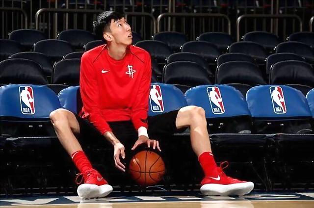 周琦因伤缺阵火箭主场战鹈鹕 医疗组仍未批准他上场参赛