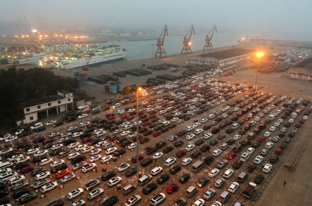 突发事故影响运力 拥堵缓解受干扰