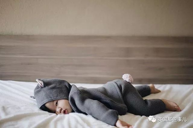 这个肉嘟嘟的小北鼻刷爆朋友圈!光靠睡觉成了小网红啊