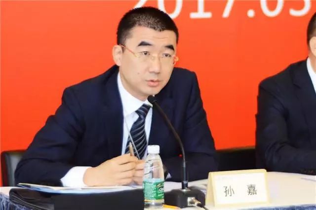 孙嘉2018年1月31日,万科总裁换帅的消息尘埃落定时,外界哗然.