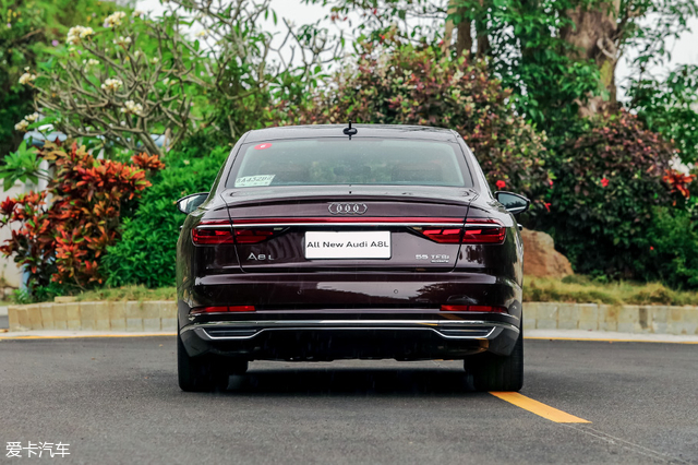 触控开启新未来 爱卡试驾全新奥迪a8l-新浪汽车