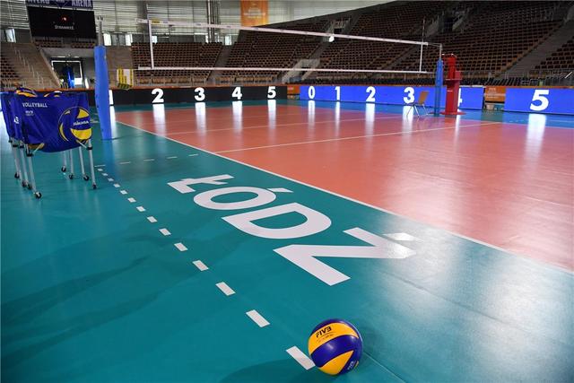 比赛场地已经准备就绪 本文来自头条号"明天排球"