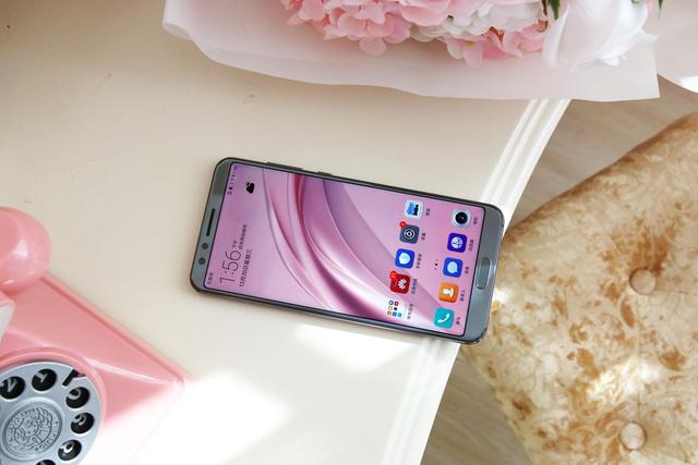 华为nova2s图赏颜值爆表性能出众年轻人的全面屏新手机