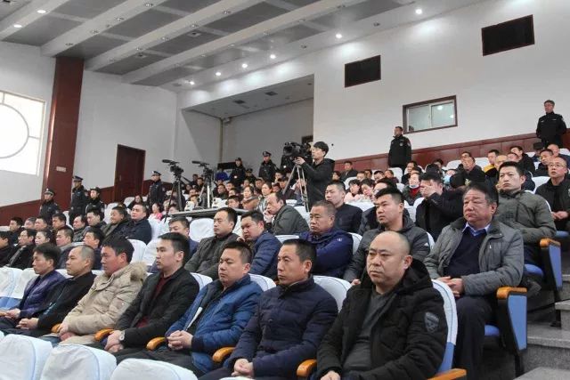 运城市中级人民法院于2018年2月1日至4日公开开庭审理了此案,各被告人