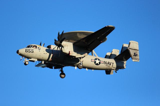 中国一特种飞机装备003航母 俄罗斯眼红了