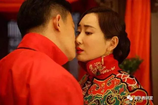 补课进上戏与雷佳音是同学,大二就演女一号,被