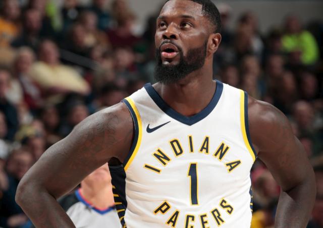 史蒂芬森15篮板刷新生涯纪录