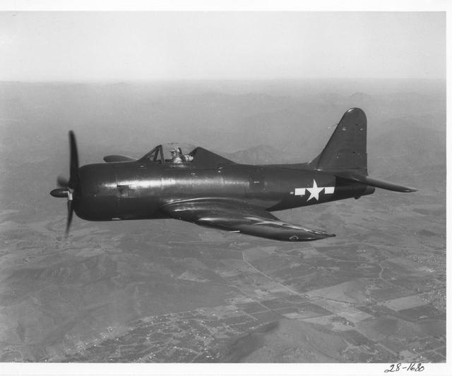 美国海军最设计最聪明的战斗机:同时使用螺旋桨和喷气发动机