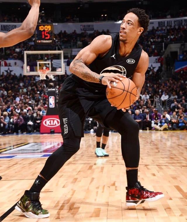 德罗赞穿nike zoom kobe 1 protro致敬科比