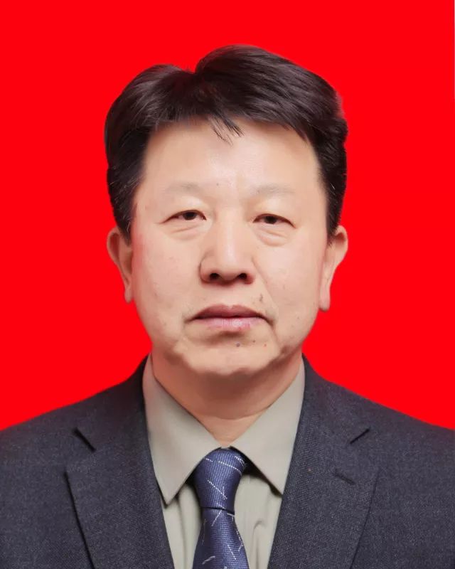宁夏美洁纸业股份有限公司总经理,贺兰县副县长,县委副书记,银川德胜
