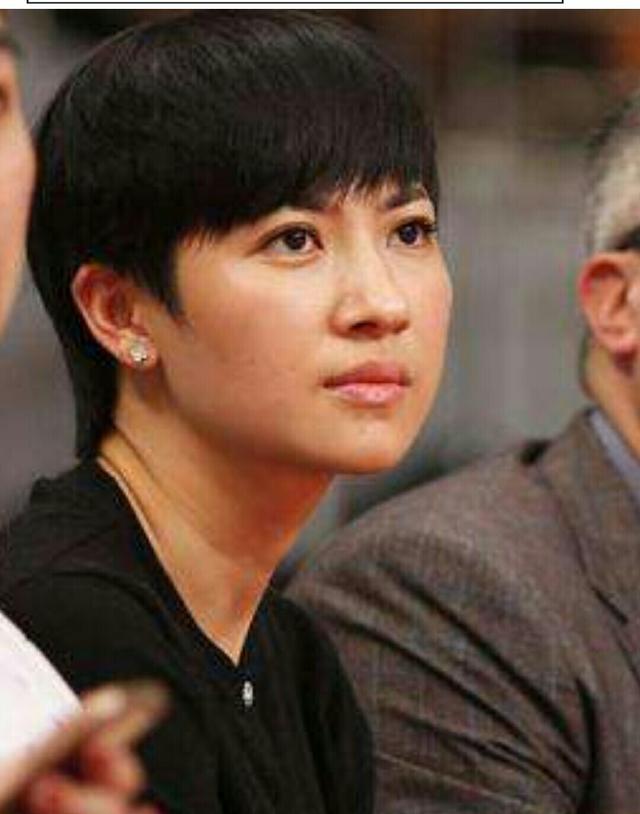 中职篮公司成立的时候,伍佰兰被推选为监事会主席,有很大的话语权.