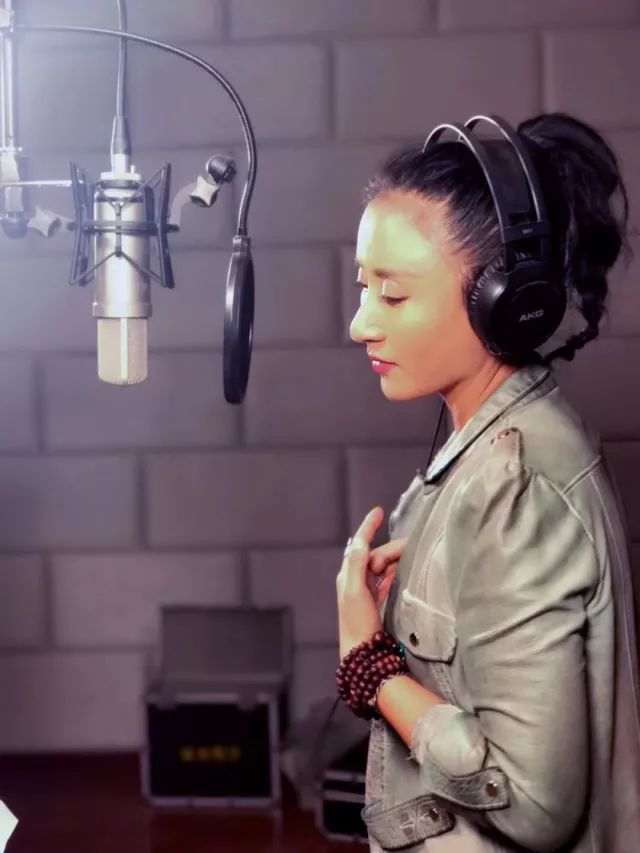 微专访阿佳娜姆遇见灵魂以态度决定理想的高度