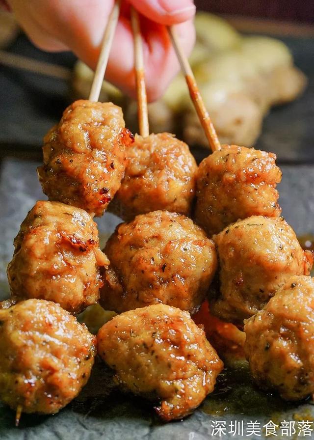 它开在最多人排队的地段,门却是关着的……|鸡肉丸|地段|串烧_新浪