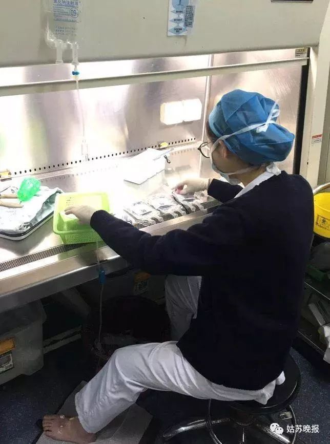 因一张"趴凳照",山东这个护士火了!是他们给了我们一次次感动