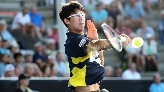 午报丨纳达尔库扬精英赛无缘复出首胜;莎娃夜