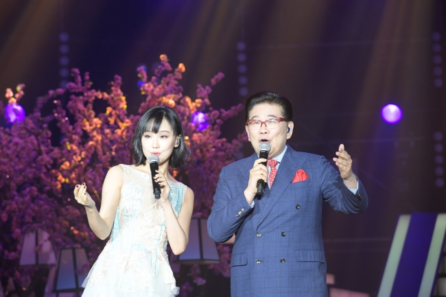 钱懿等smg主力阵容参加,同时邀请到了平安,黄龄,叶蓓,李祥祥四位歌手