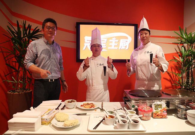 中国味道飘香里约,康师傅里约面馆开门迎客