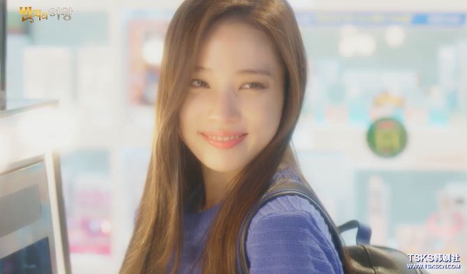 兰熙真人长这样.