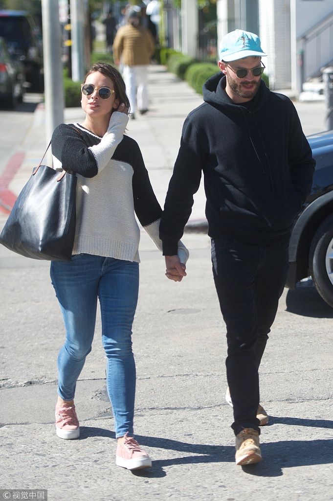 美国西好莱坞,《五十度灰》 男主杰米·多南(jamie dornan)与妻子现身