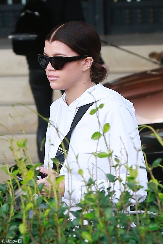 索菲亚·里奇(sofia richie)出街.