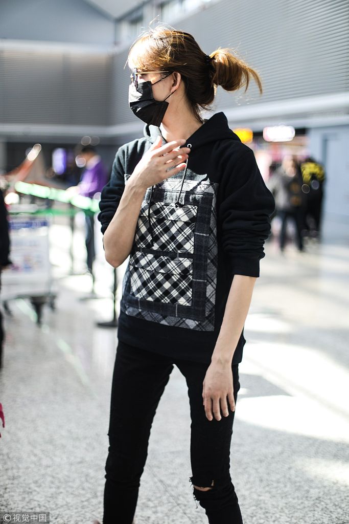 林志玲口罩遮面.林志玲身材曼妙.林志玲腿长2米.