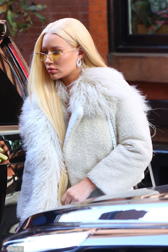 阿米莉亚-凯利(iggy azalea )现身街头.