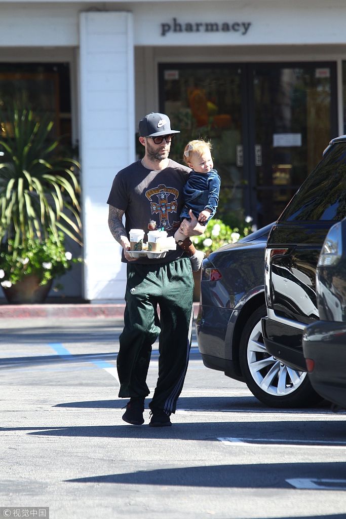 亚当·莱文( adam levine)超有型.