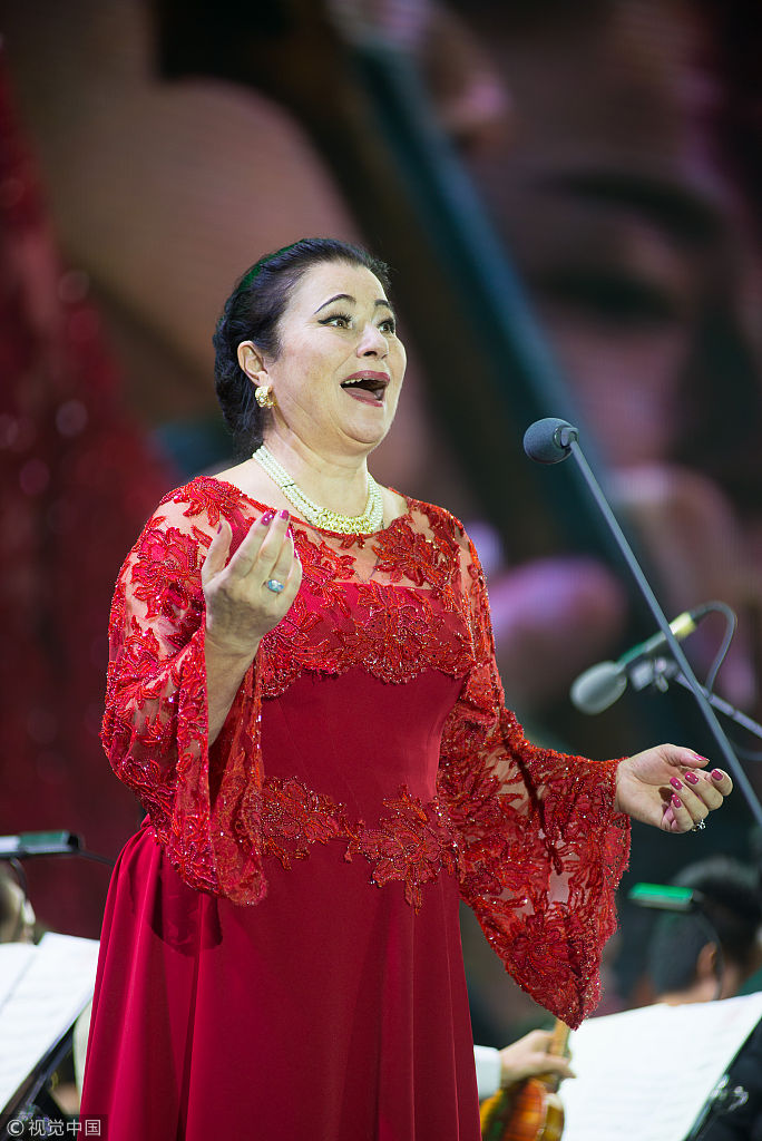 乌克兰女高音歌唱家lydia zabilyasta倾情演唱.